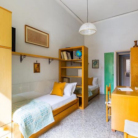 Rettifilo Family Apartment By Wonderful Italy Napoli Bagian luar foto