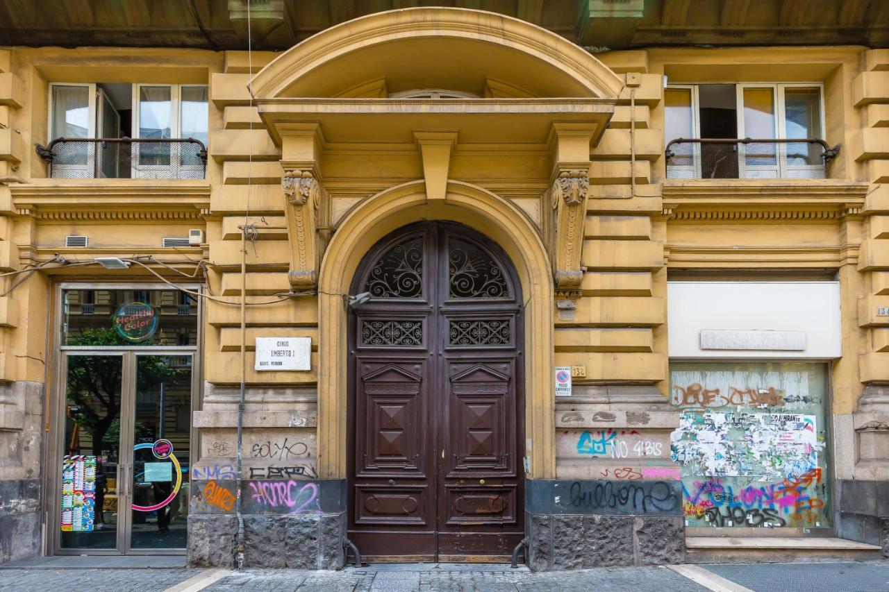 Rettifilo Family Apartment By Wonderful Italy Napoli Bagian luar foto