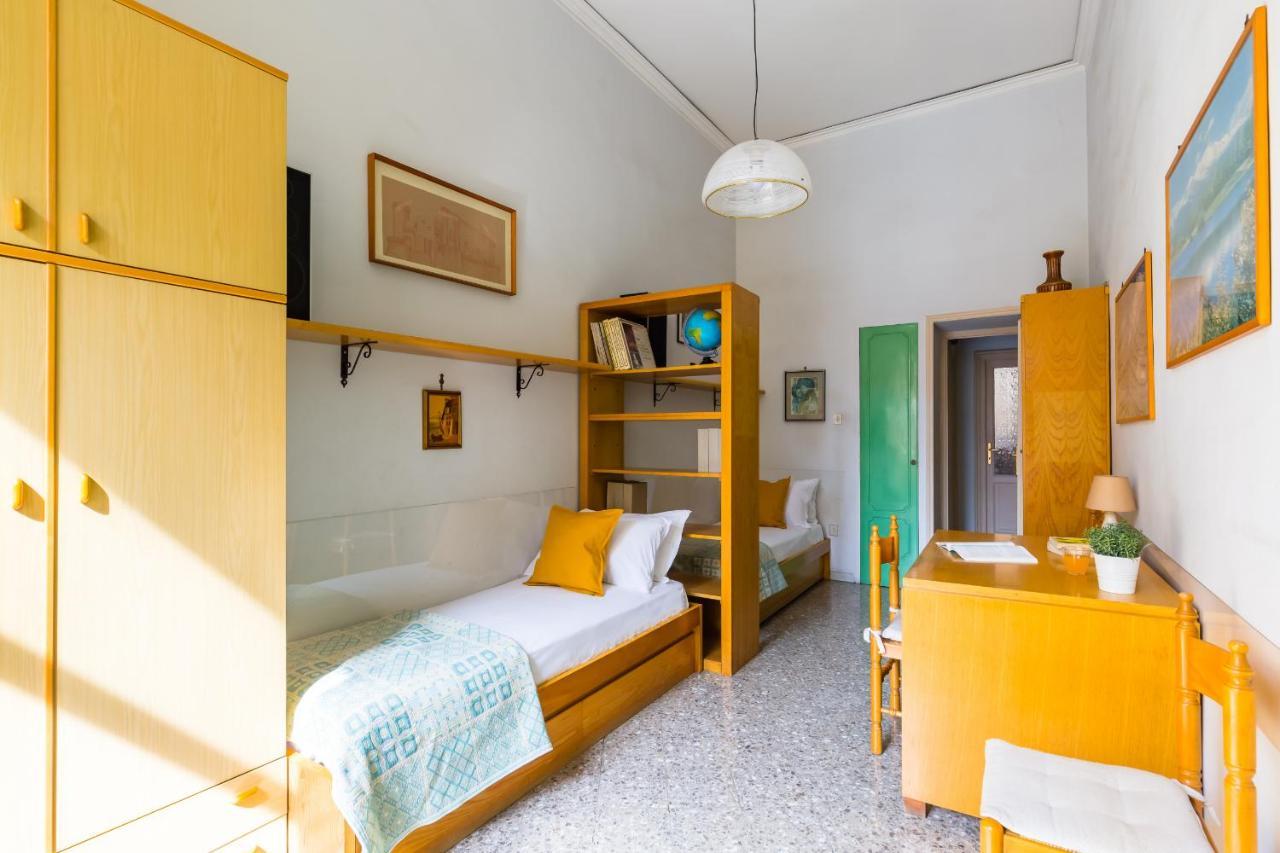 Rettifilo Family Apartment By Wonderful Italy Napoli Bagian luar foto