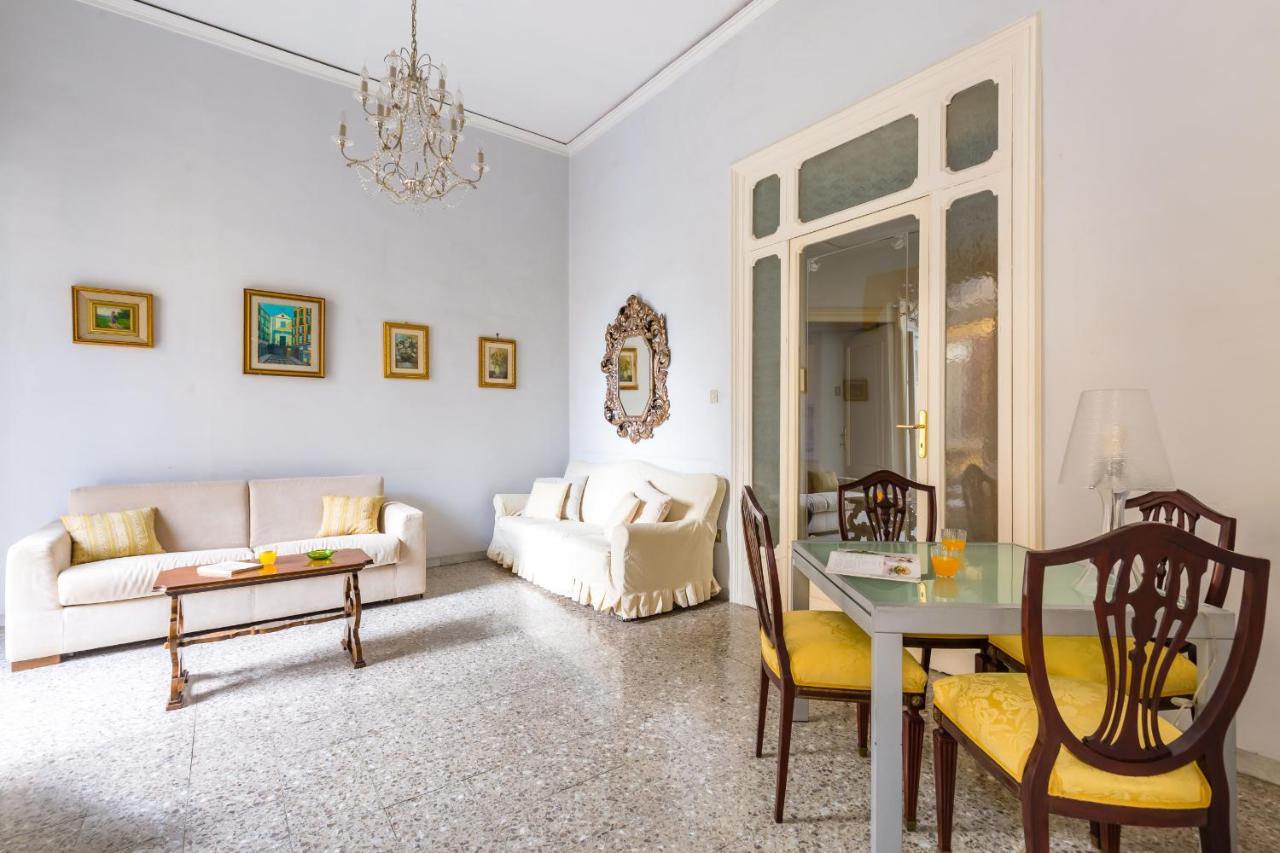 Rettifilo Family Apartment By Wonderful Italy Napoli Bagian luar foto