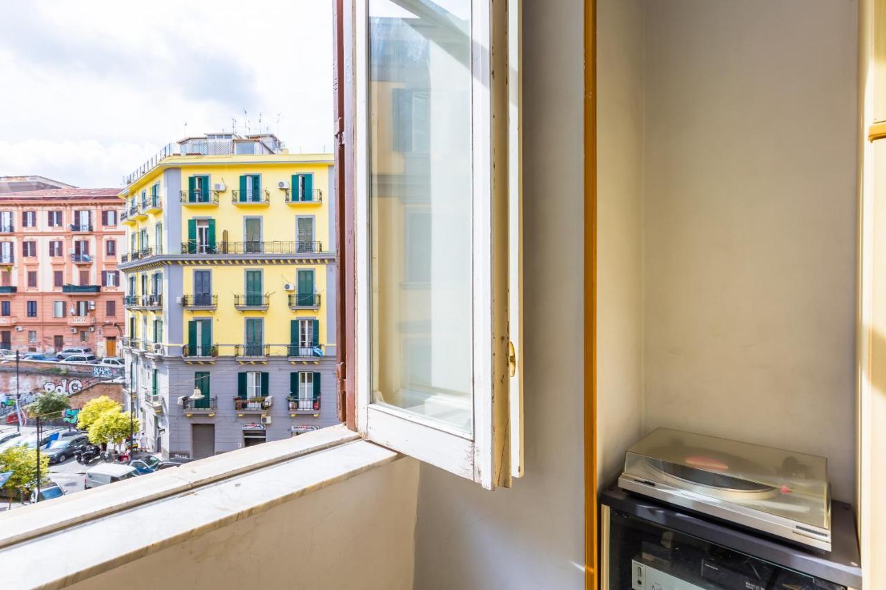 Rettifilo Family Apartment By Wonderful Italy Napoli Bagian luar foto